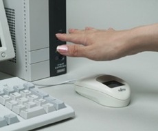 fujitsu-palmsecure-raton.jpg