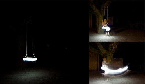 Swing Lamp, lámpara columpio para noches de verano Foto Swing Lamp, lámpara columpio para noches de verano